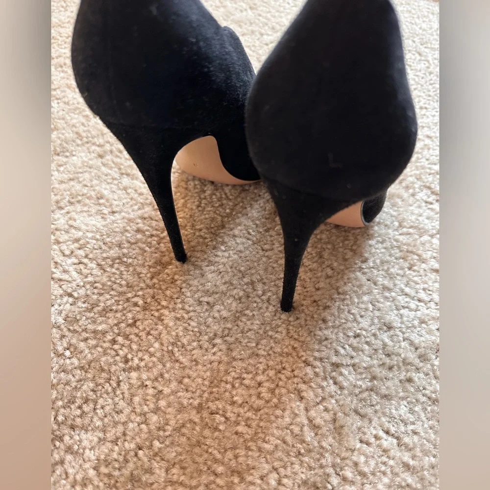 F5J Kitten Black Classic Heels - Picture 3 of 5